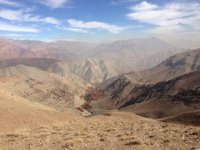 صعود به قله توچال از مسیر دره ایگل - نمایی از دره زیبای ایگل