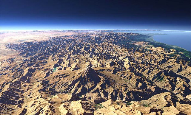 این بالادست ها دستان یزدان پاک و مهر افروز هویداتر است