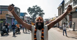 مسجد بابری - حکم را حکمرانان انشا و دستگاه عدالت صادر می کند